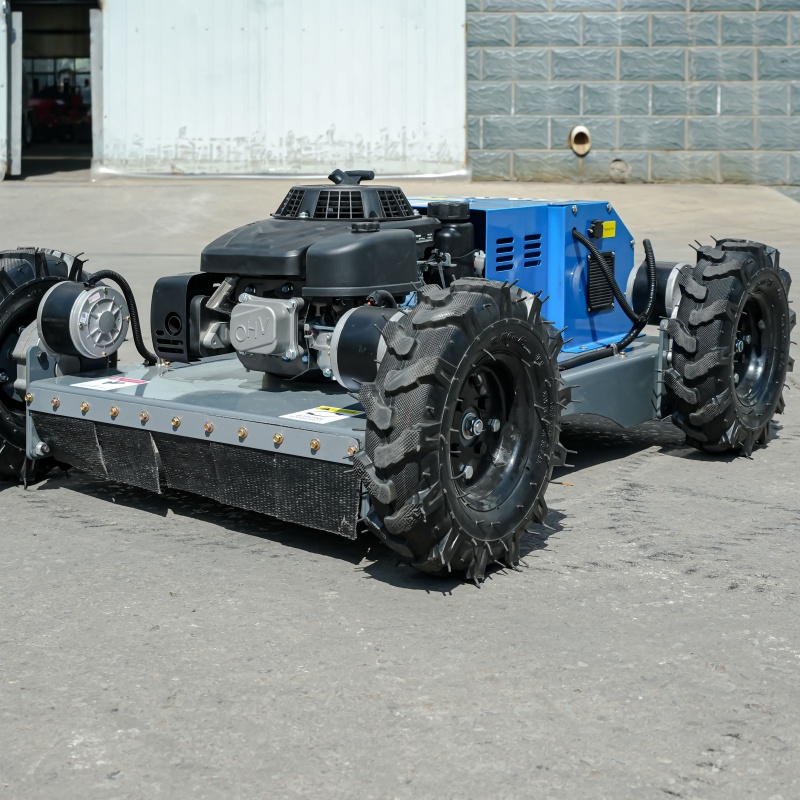 เครื่องตัดหญ้าแบบแทรกเตอร์