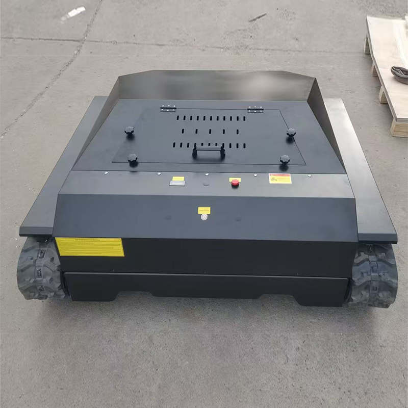 Mähroboter und Schneefräse