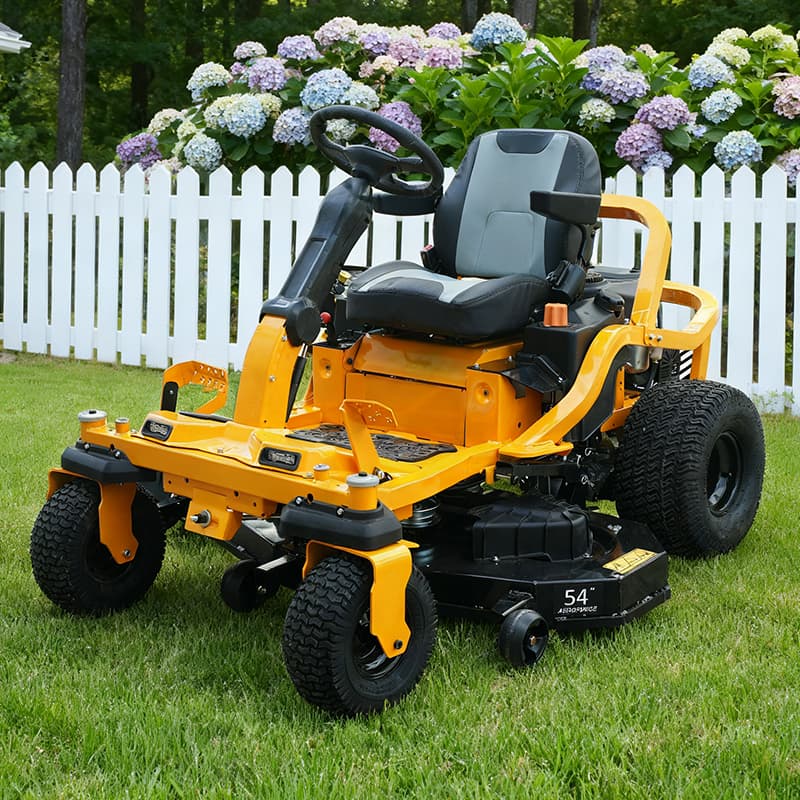 Kleiner Aufsitzmäher